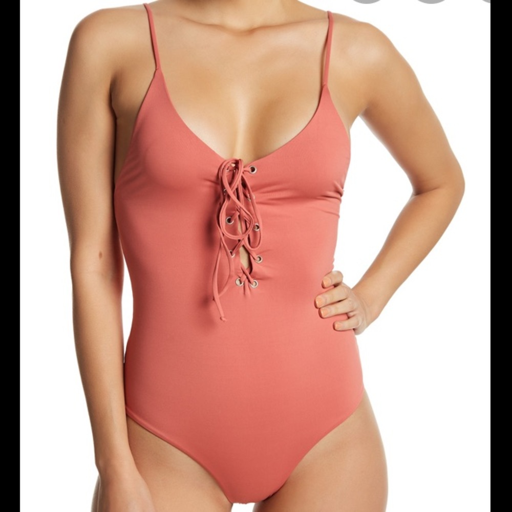 NWT Tavik ‘Monahan’ Lace Up One Piece Swimsuit